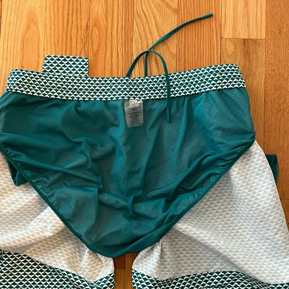 Men’s Large Vineyard Vines Chappy Swim Trunks